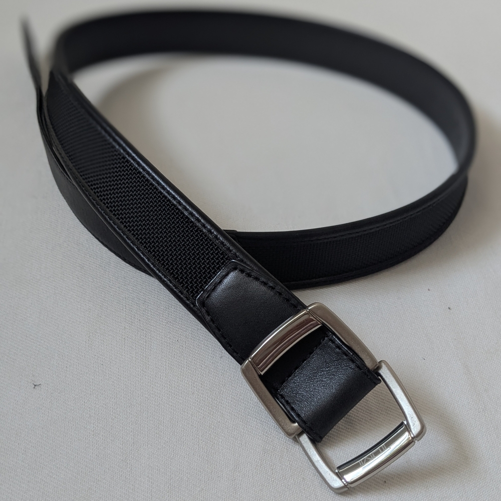 Tumi High Quality Black Leather Belt For Men / Women / Unisex Size 32 No Holes